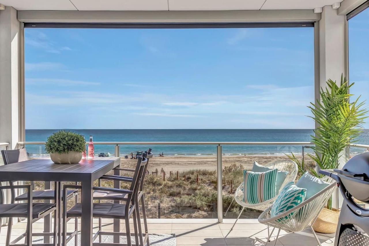 Hamptons-Inspired Waterfront Living On Moana Beach Apartment Adelaide Exterior photo